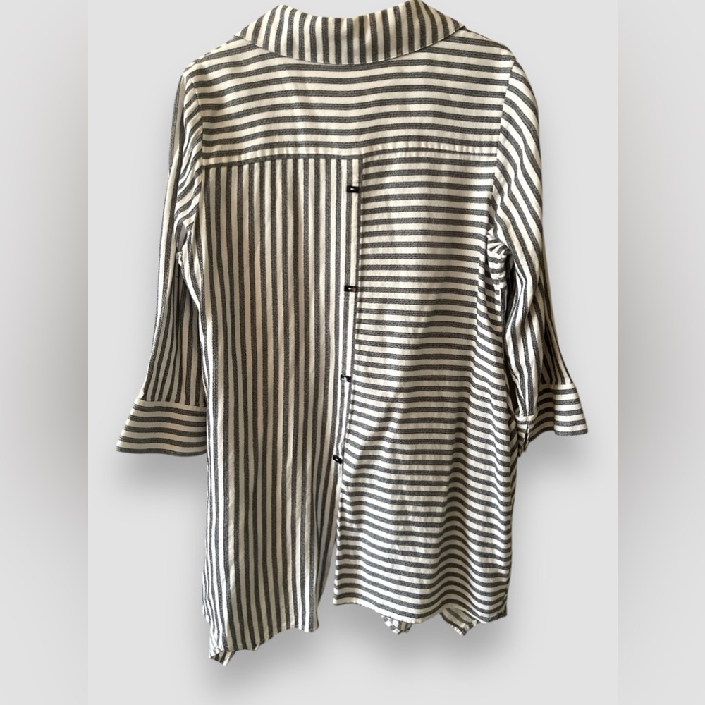 Soft Surroundings Womens Asymmetrical Striped Shirt Tunic Top Lagenlook Gray L - Picture 6 of 12